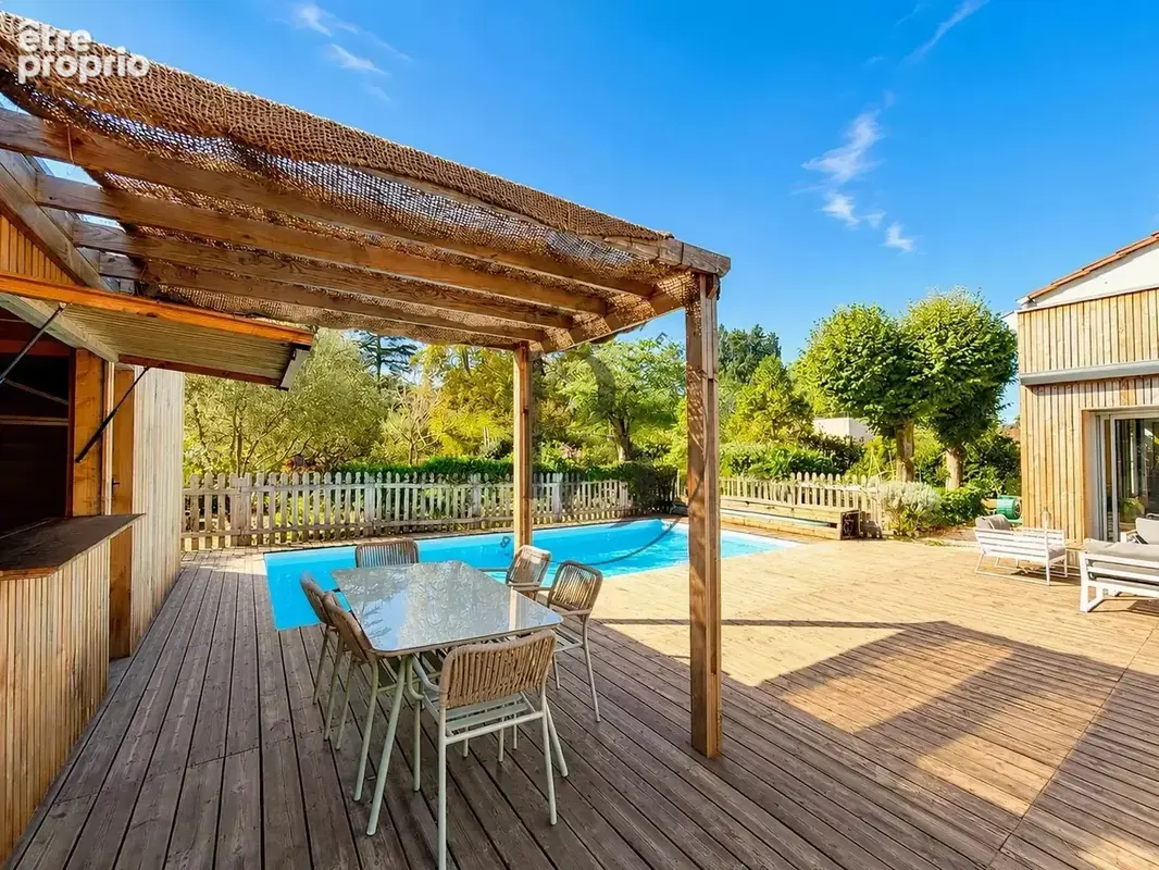 Blanquefort - maison familiale de caractere avec piscine - photo 12