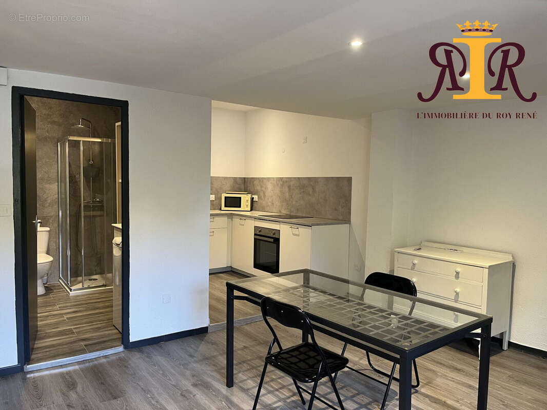 Appartement à LA TOUR-D'AIGUES