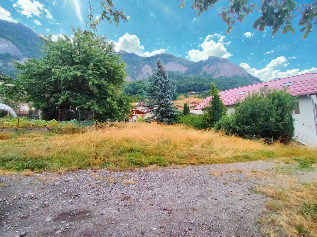 Terrain à SALLANCHES