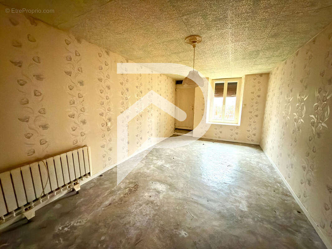 Maison à FRESNES-SUR-APANCE