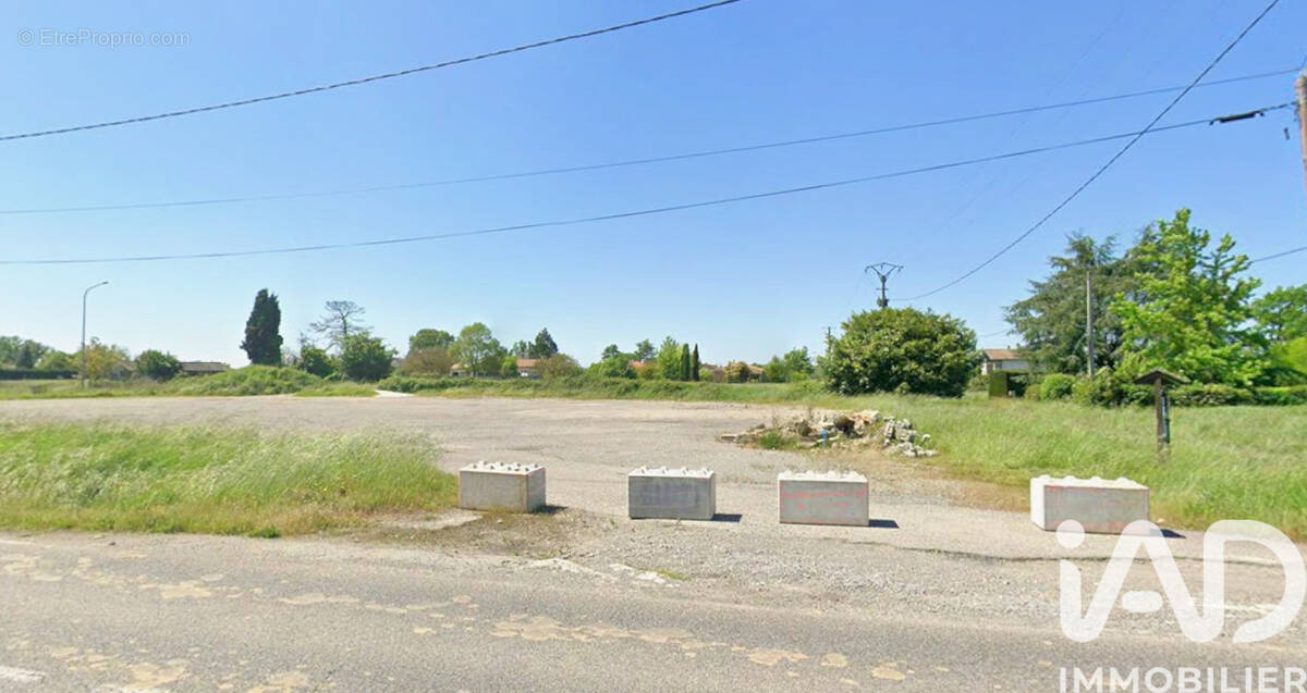 Photo 1 - Terrain à MONBEQUI