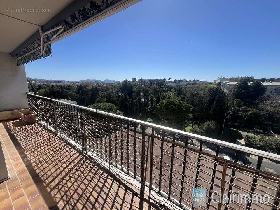 Appartement T5 à vendre - Piscine - Tennis -  Balcon - Cave - - Appartement à MARSEILLE-13E