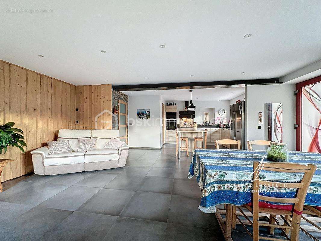 Maison à MARCELLAZ-ALBANAIS