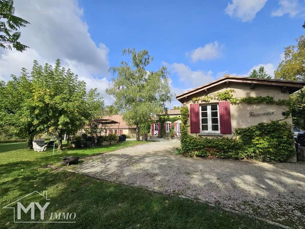 Maison à MONFAUCON