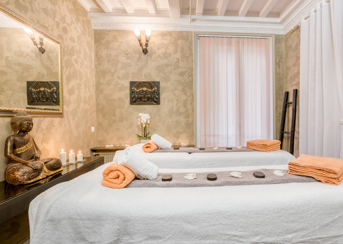 Commerce à ENGHIEN-LES-BAINS