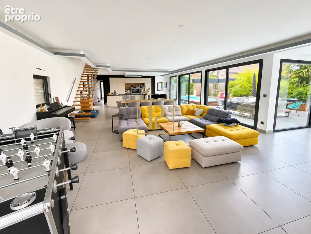 Villa contemporaine de 265 m2   piscine chauffée   vimy - photo 2