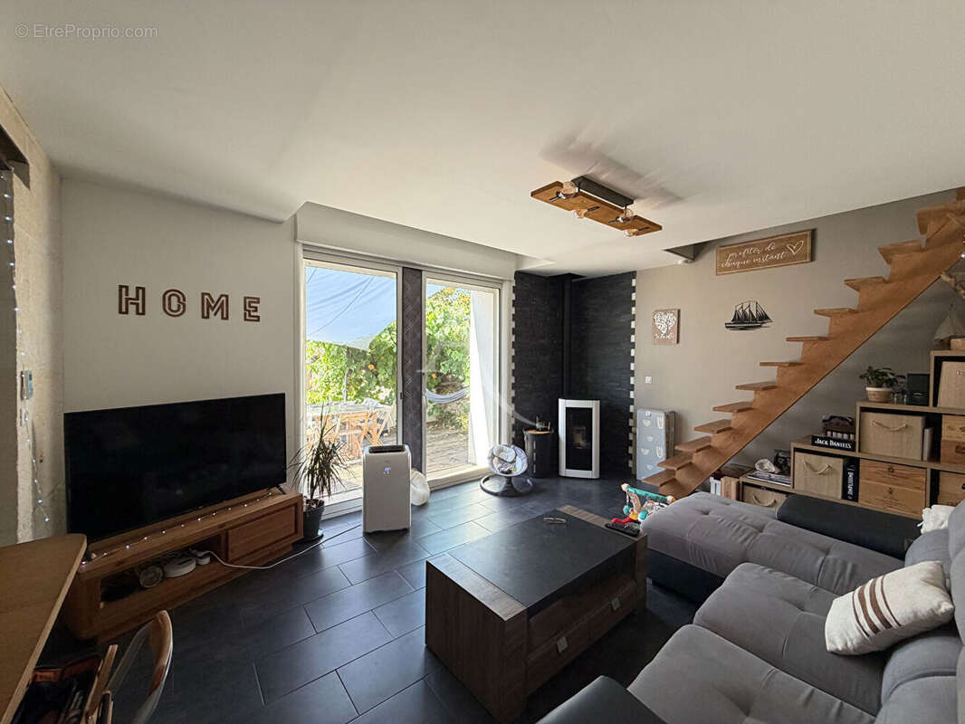 Maison familiale 4 pièces avec 2 garages à Port-des-Barques - photo 5