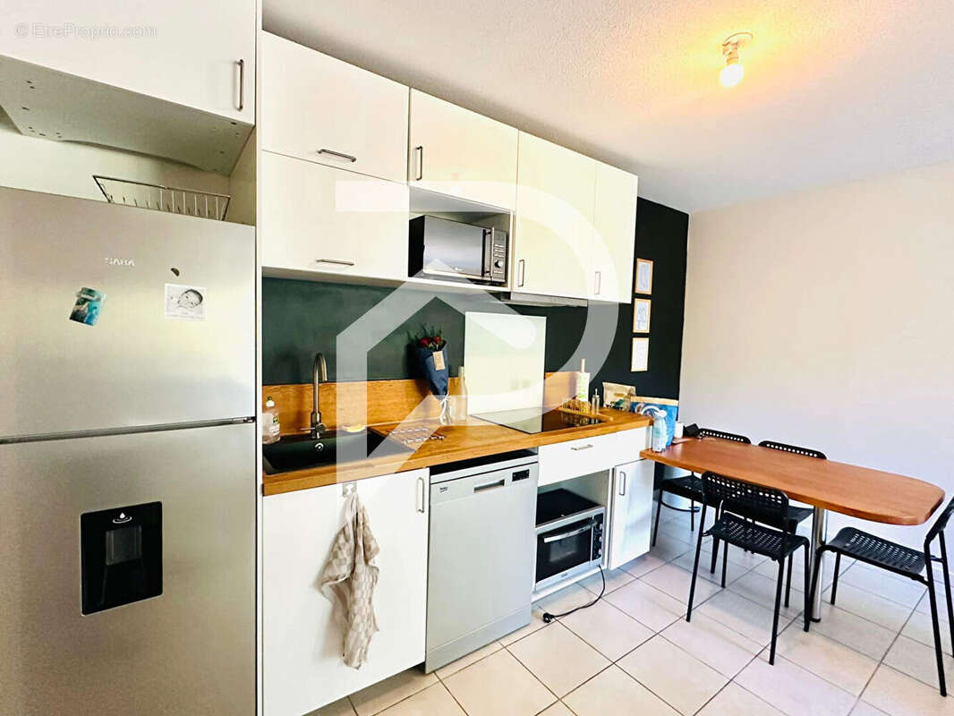 Appartement à LONS