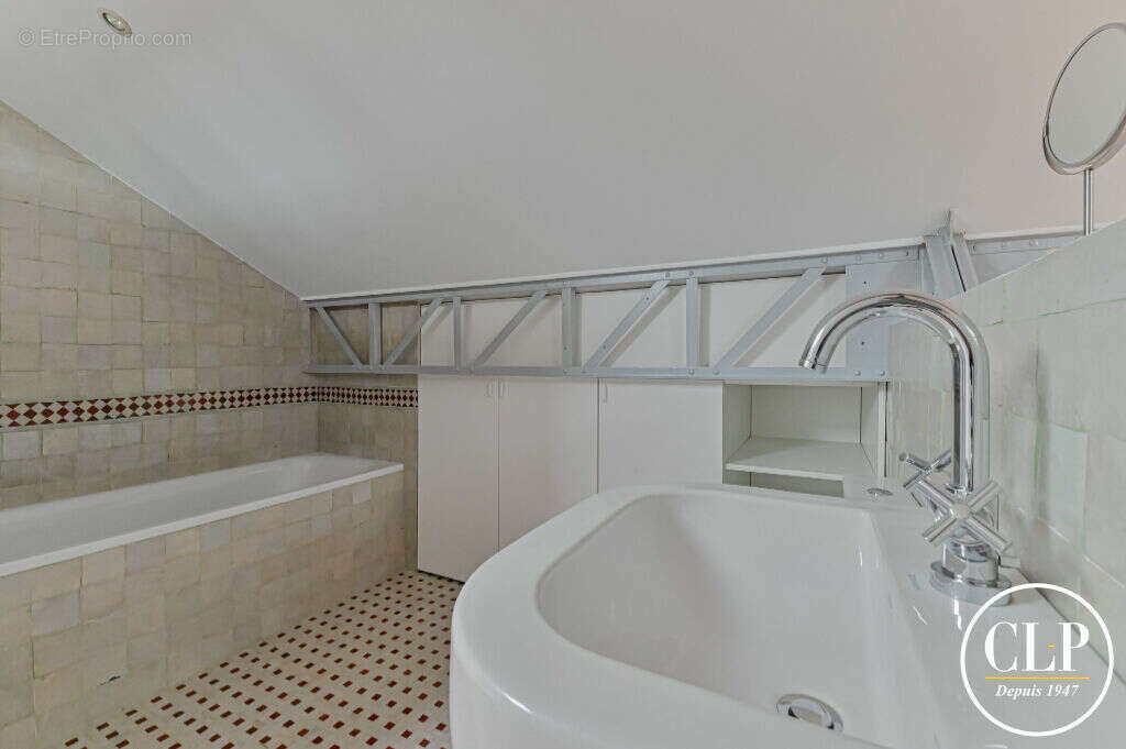 Commerce à MONTREUIL