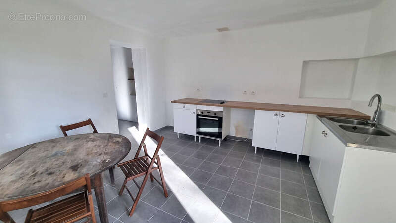 Maison à vendre 6 pièces RIBAUTE LES TAVERNES (30) - photo 4