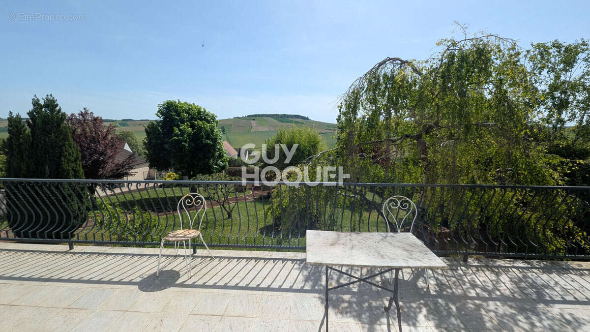 Maison à SAINT-BRIS-LE-VINEUX