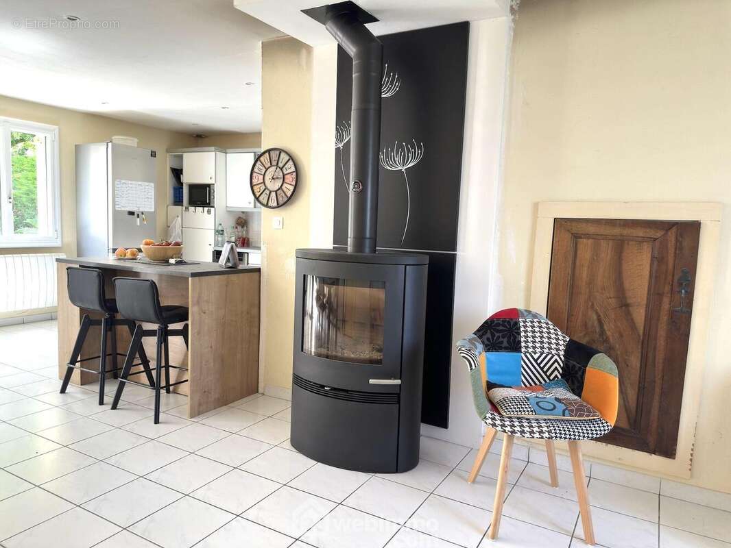 Maison 98 m² à Andard  - photo 7