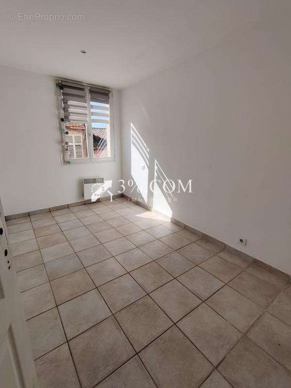 Appartement à COGOLIN