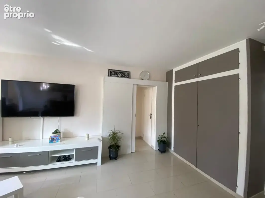 Appartement F3 dans résidence PIERRE FONTAINE - photo 6