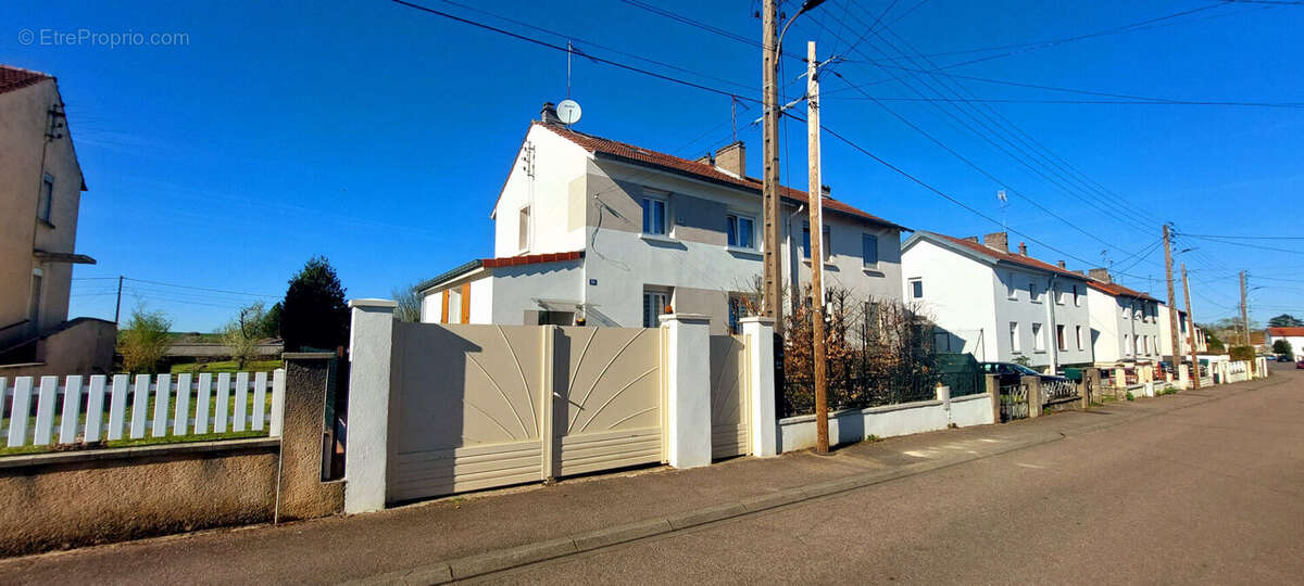 Maison à CONFLANS-EN-JARNISY