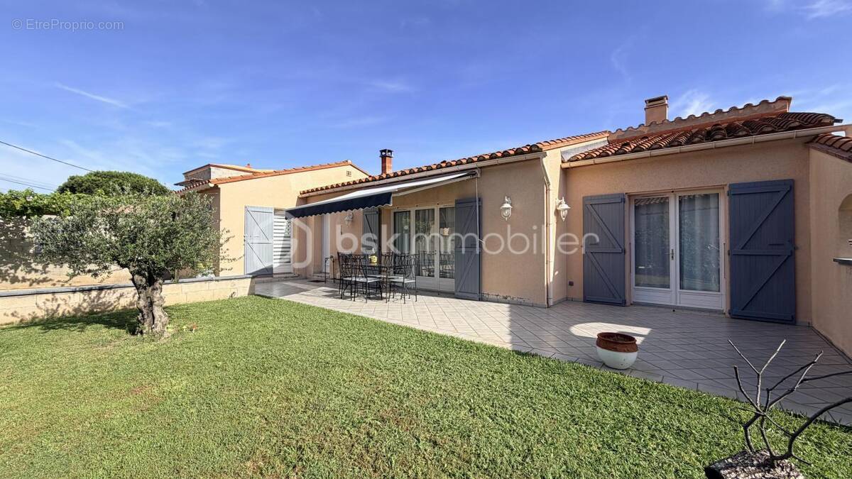 Maison à PEZILLA-LA-RIVIERE