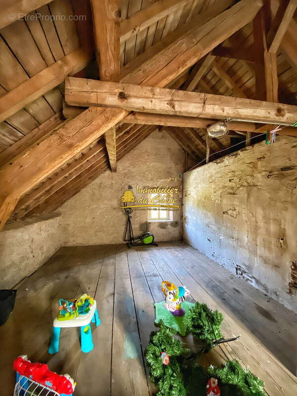 Maison 110 m² à Haut-Du-Them-Chateau-Lambert  - photo 7