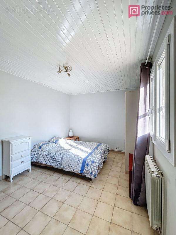VILLA 115 m²  - TERRAIN 2 136 m² - Double salon - Carport -Fort potentiel - Saint Maximin la Sainte Baume 83470 - photo 16