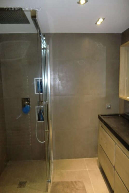 Appartement à VALLAURIS