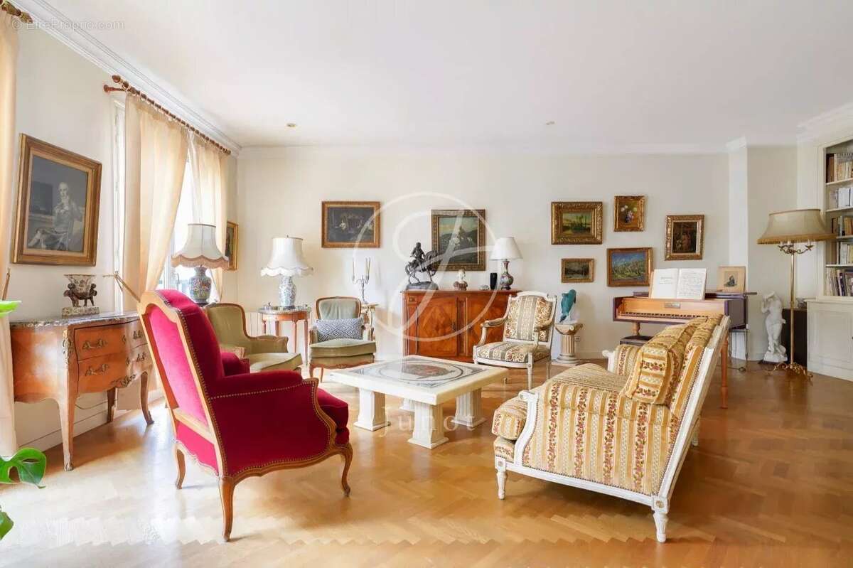 Appartement à LE VESINET