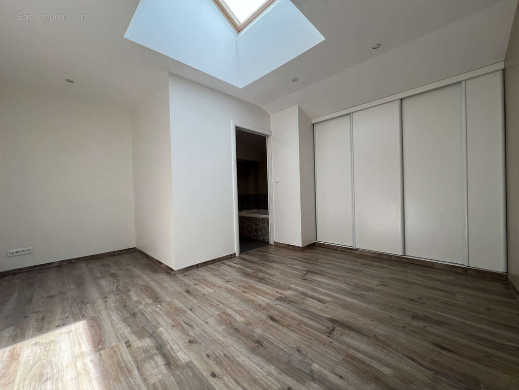 Maison Loft à vendre à Reims, bien atypique avec volumes et cachet - photo 10