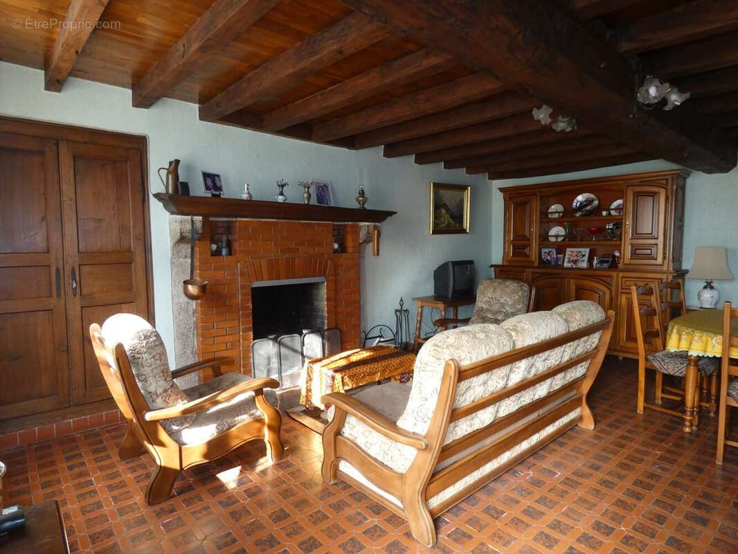Maison 103 m² à Gouzon  - photo 3