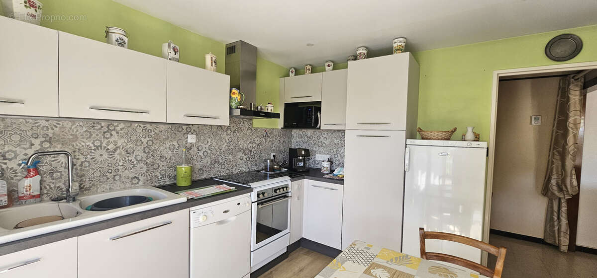 Maison à CHARMES-SUR-RHONE