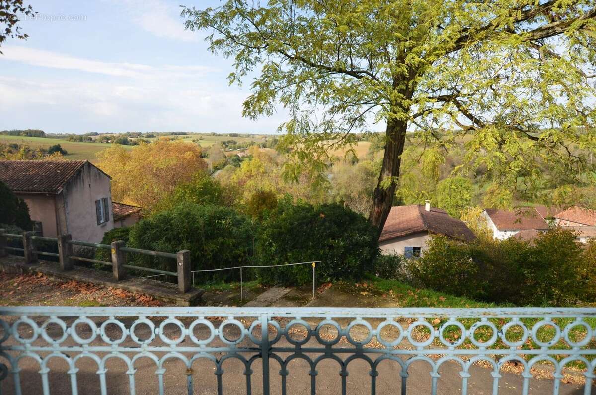 058 - Maison à MONTREAL