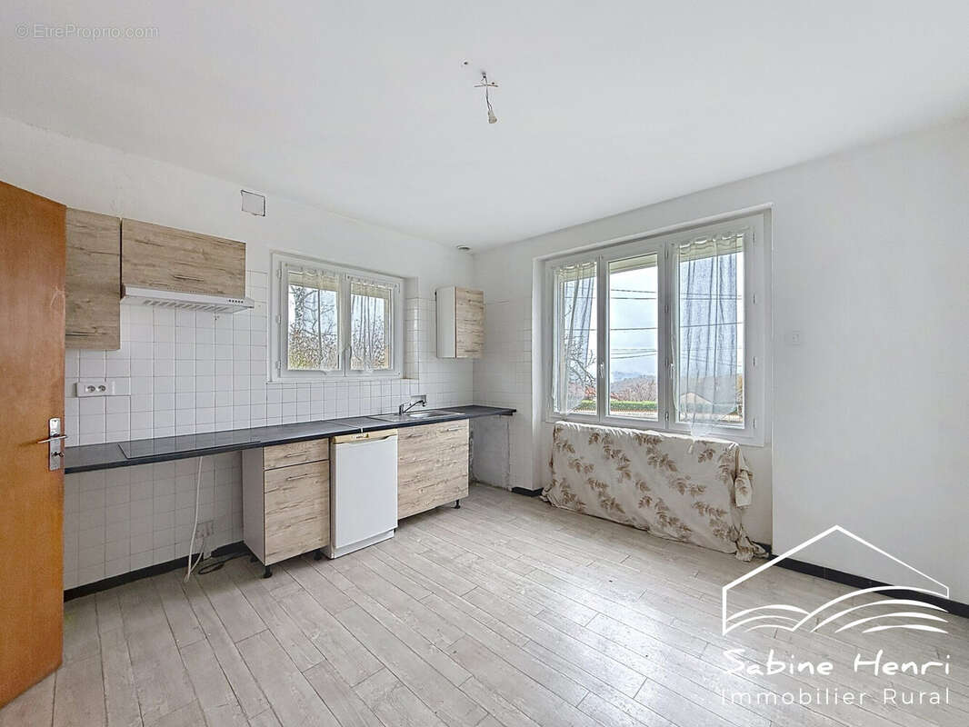 Maison à MIRANDOL-BOURGNOUNAC