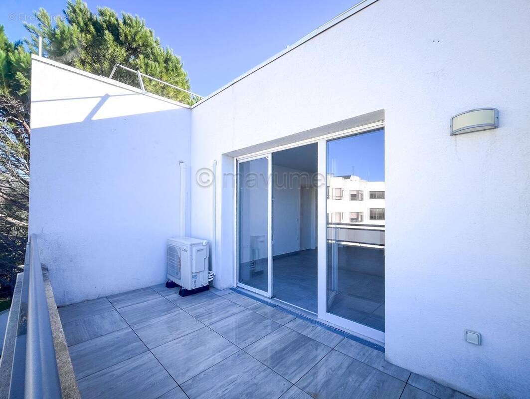 Appartement T3 - terrasse - box double - dernier étage -Les Camoins - 13011 Marseille n°6 - Appartement à MARSEILLE-11E