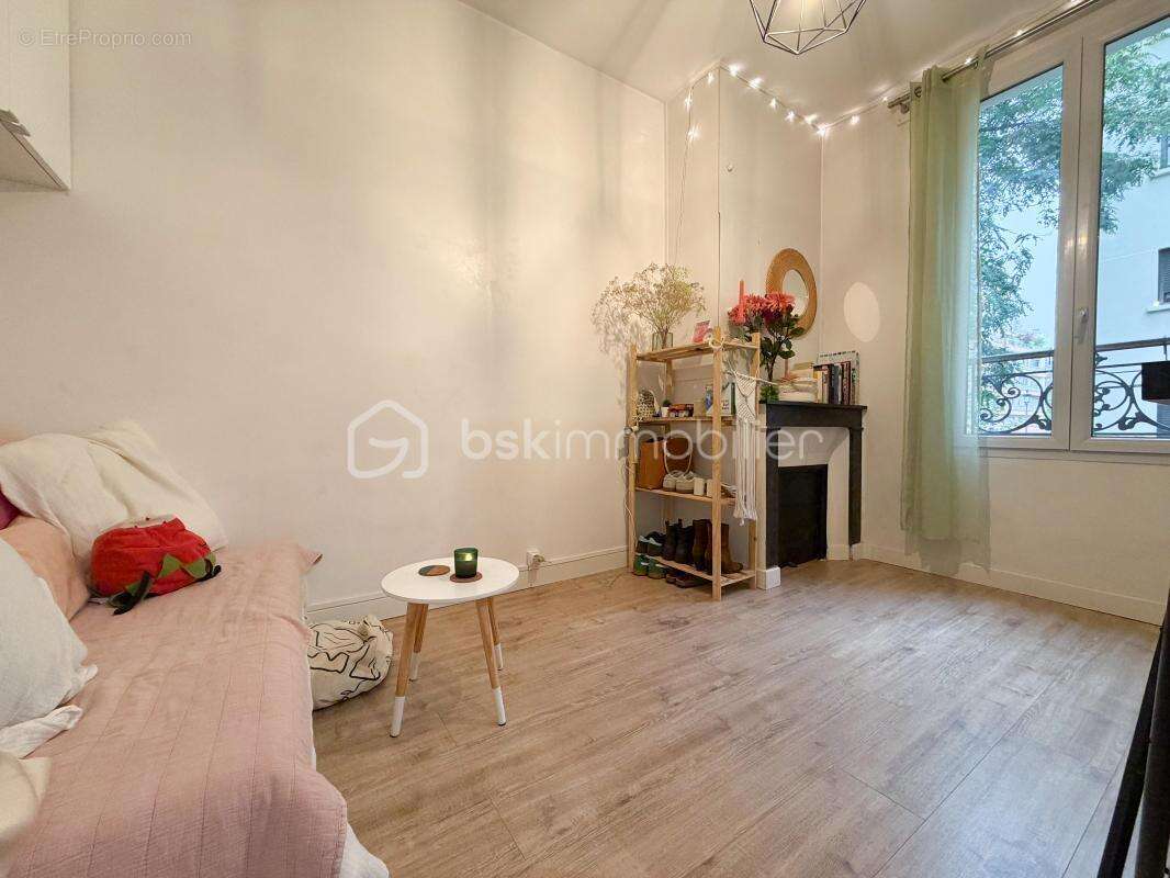 Appartement à PARIS-20E