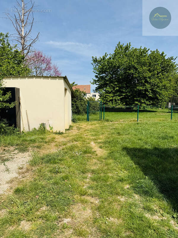Maison à EGREVILLE