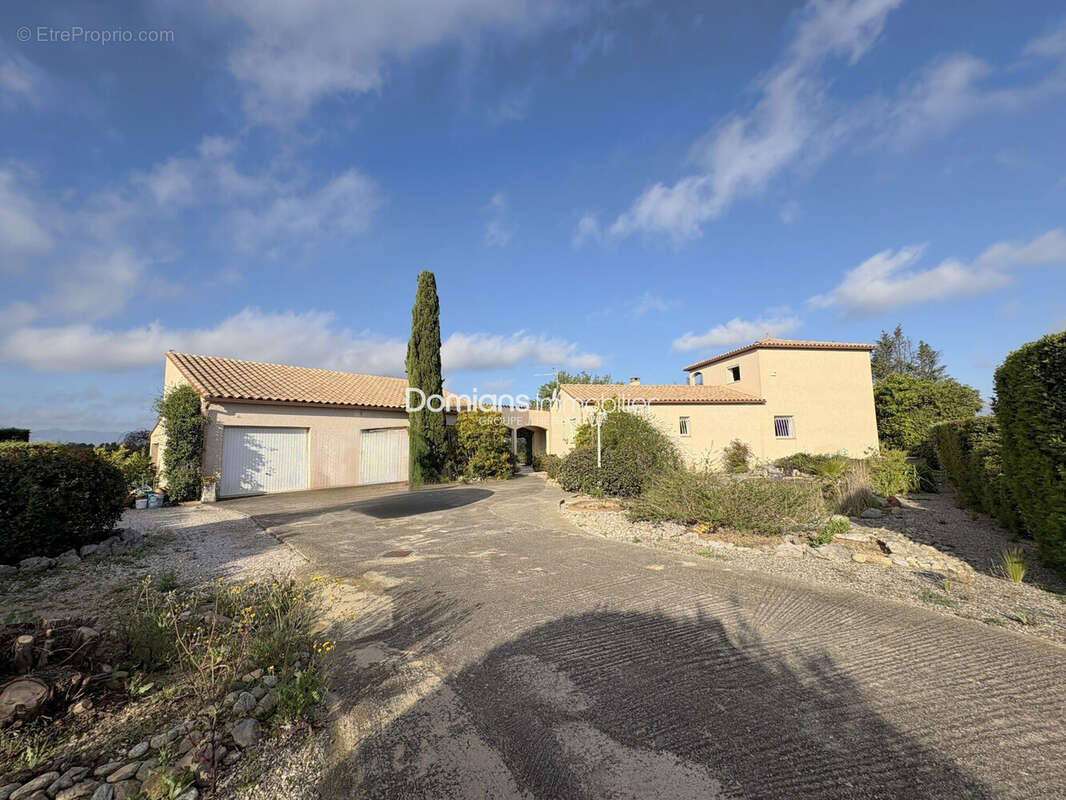 Maison 160 m² à Pollestres  - photo 2