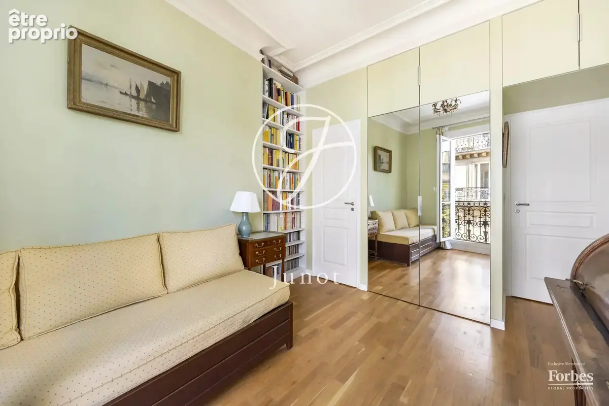 Paris 7e - GROS CAILLOU / BOSQUET - Appartement - 4 pièces - 106,21m² Carrez - 107,47m² au sol - 2 chambres - Vues sur monument - photo 19