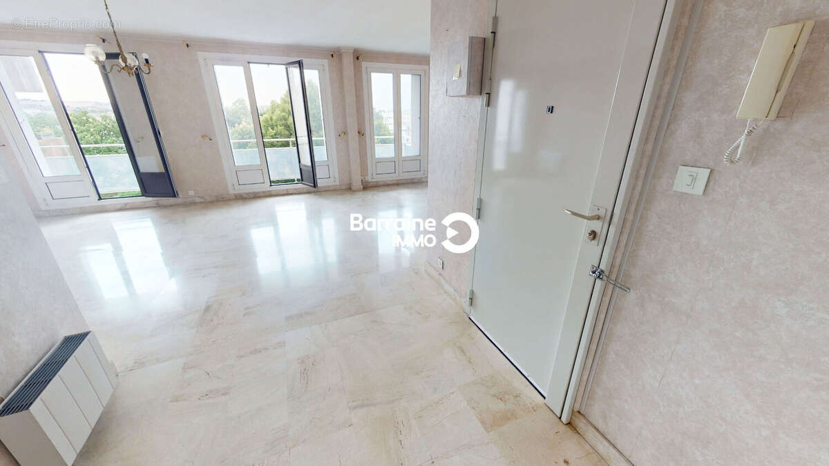 A vendre brest proche croix rouge appt t4 90m² deux chambres balcon ascenseur garage - photo 14