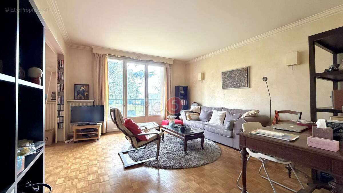 Appartement à LE RAINCY