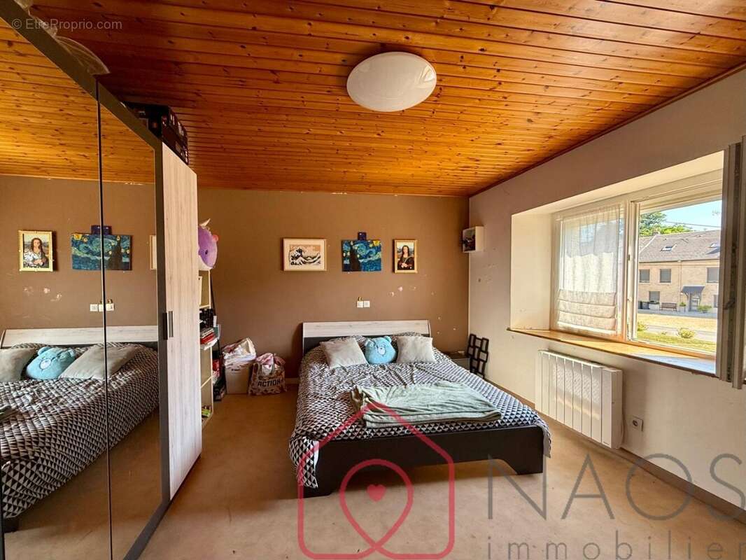 Maison à POURU-SAINT-REMY