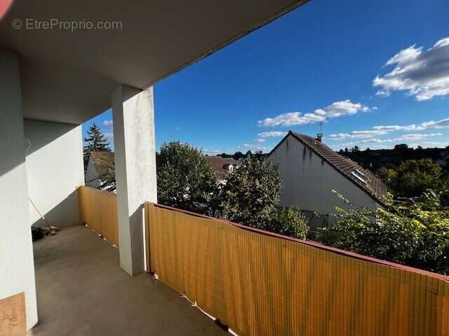 Appartement à VAUX-LE-PENIL