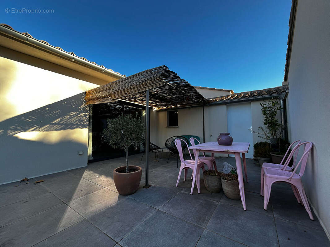 Maison à L&#039;ISLE-SUR-LA-SORGUE