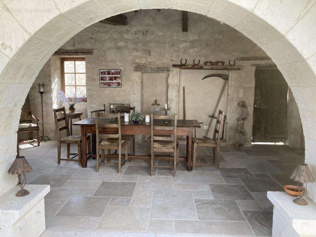 Maison à CAHUZAC-SUR-VERE