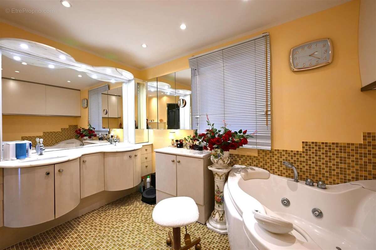 Appartement à BEAULIEU-SUR-MER