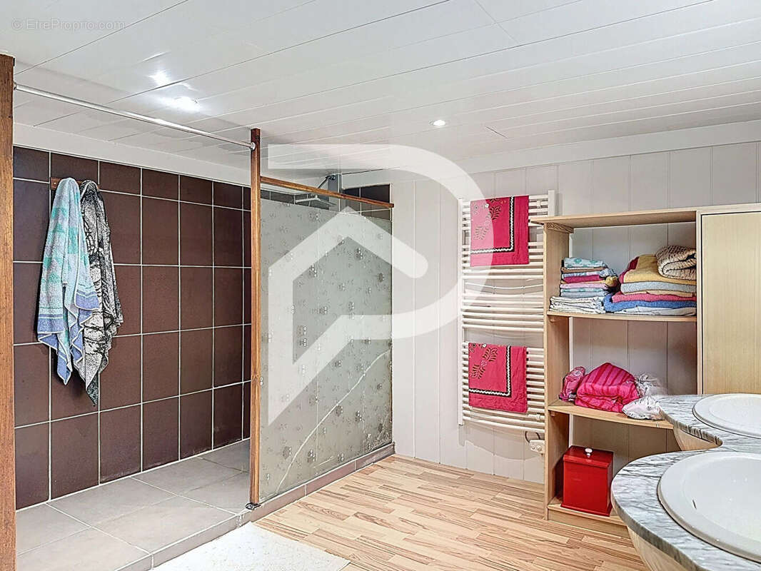 Maison à MONTREDON-LABESSONNIE