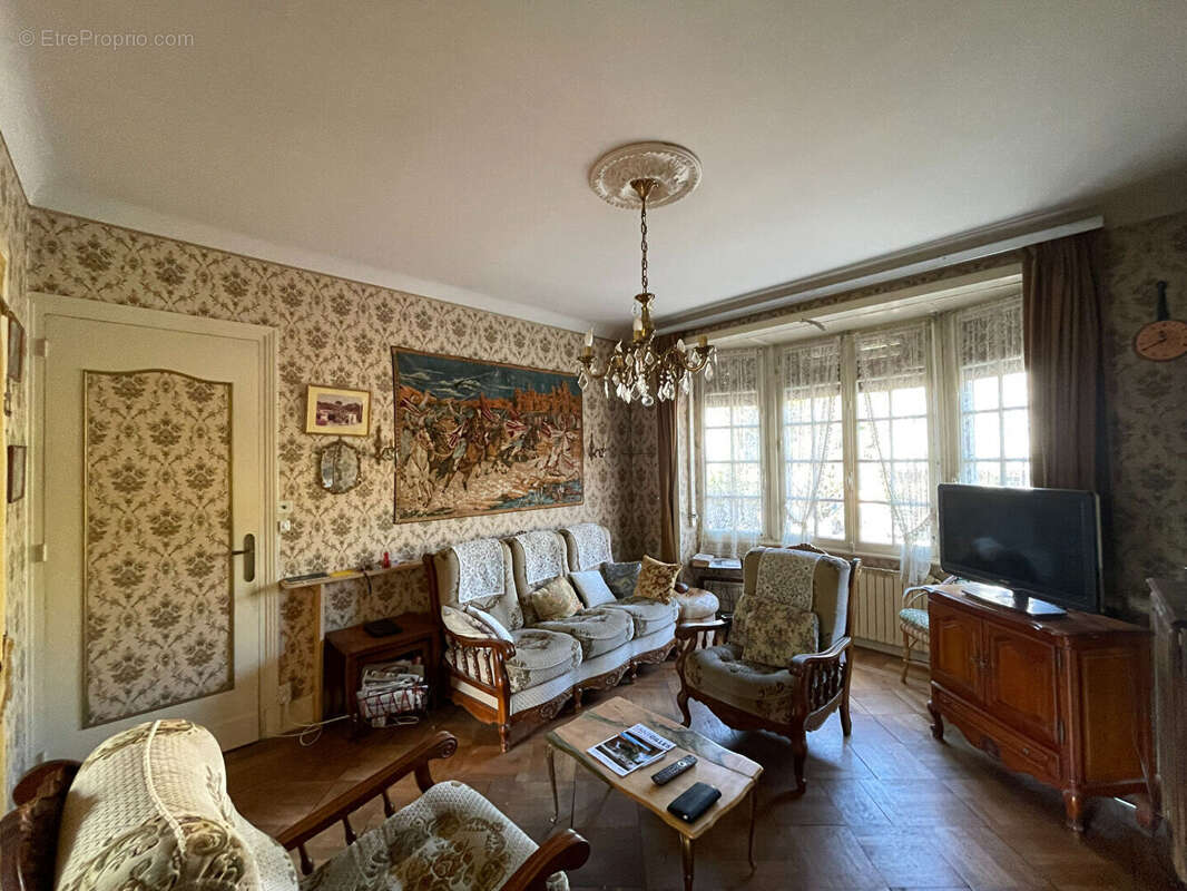 Maison à LONS-LE-SAUNIER