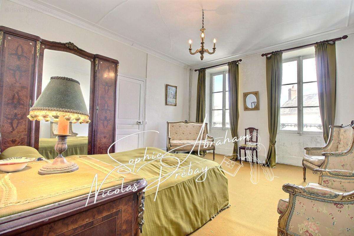 Élégante maison bourgeoise avec parc arboré au coeur de Toury - photo 8