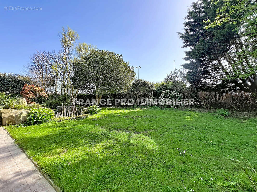 Maison à QUERQUEVILLE