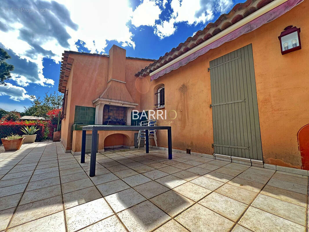 Maison à SAINT-CYPRIEN