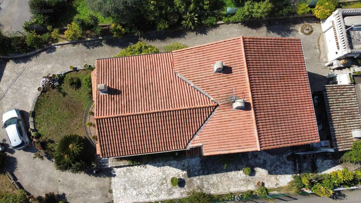 Maison à VALLAURIS