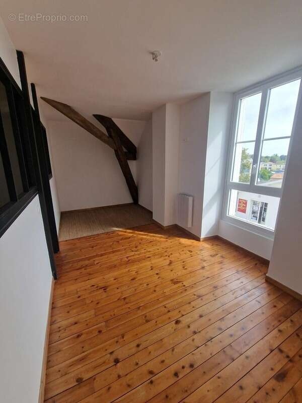 Maison à SAINT-JEAN-D&#039;ANGELY