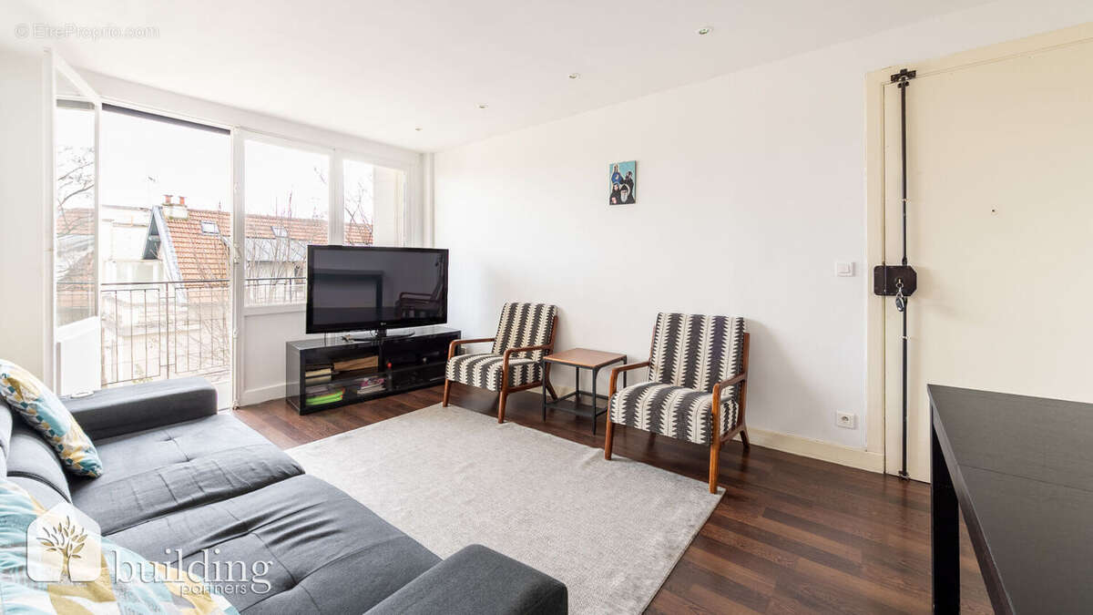 Bécon-Les-Bruyères - Appartement 2 pièces de 42 m² - photo 3