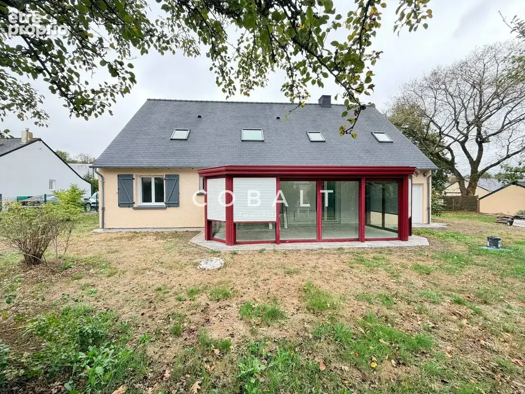 Maison familiale rénovée aux volumes généreux dans un cadre paisible. - photo 2